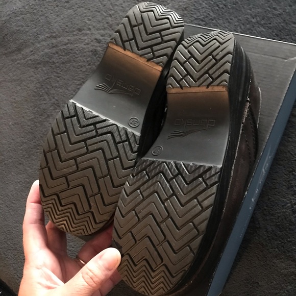 Dansko Wide Pro Cabrio Clogs Hickory 37 - Picture 4 of 7